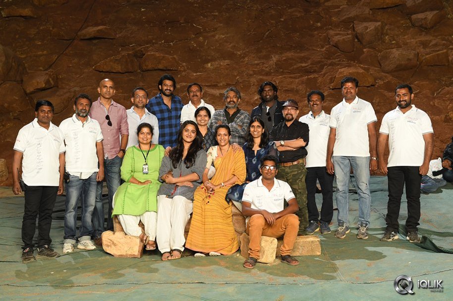 Baahubali-2-Pumpkin-Breaking-Function